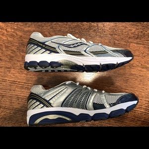 Saucony Men’s 12.5 sneaker NEW